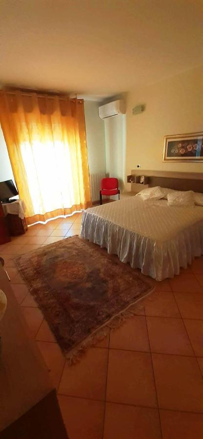 La Via Del Mare Hotel Oristano Luaran gambar