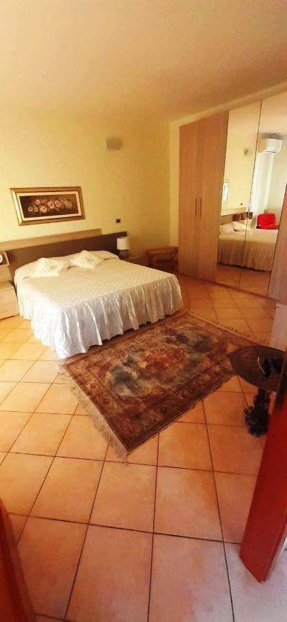 La Via Del Mare Hotel Oristano Luaran gambar