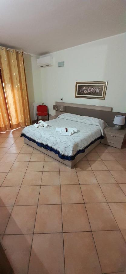 La Via Del Mare Hotel Oristano Luaran gambar